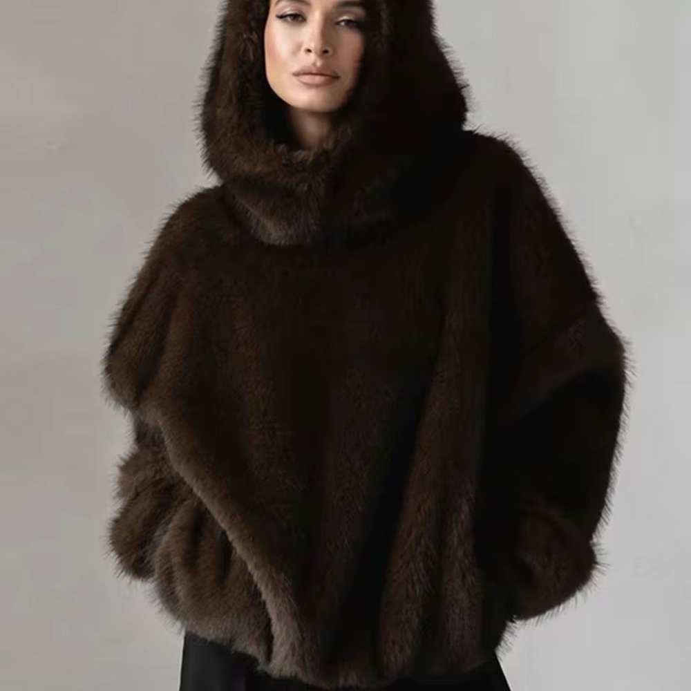 ⭐️⭐️⭐️⭐️⭐️Dark Brown Faux Fur Poncho